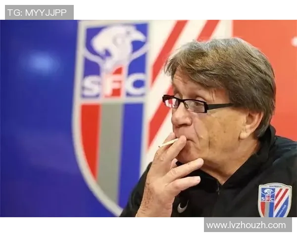 世界足球明星退役后的人生转型与新挑战探讨